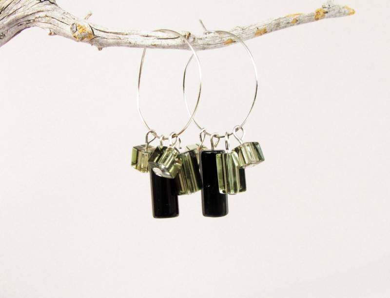 Schwarzer Onyx & Graues Glas Silber Creolen von DiaStyle