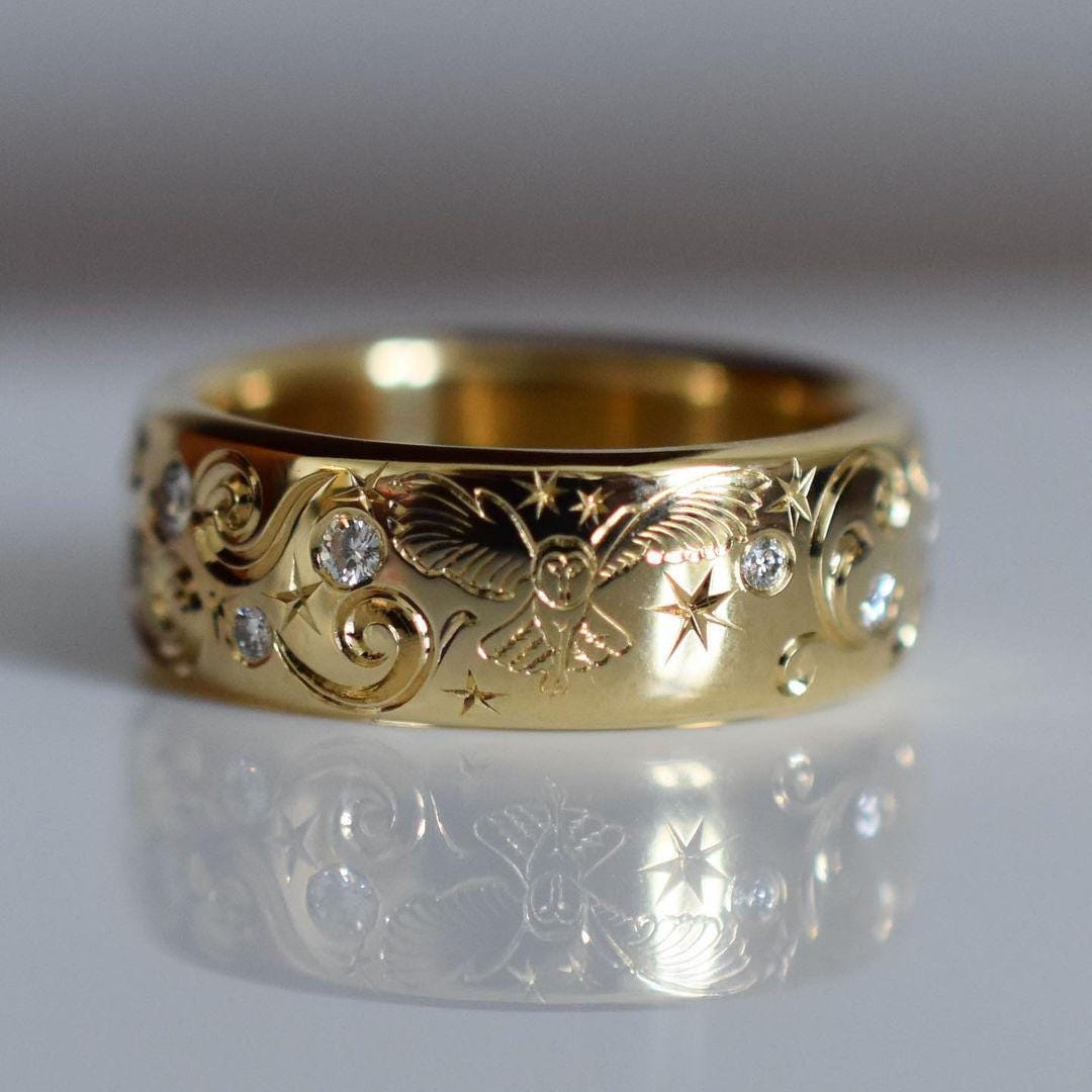 Art Deco 14K Solid Yellow Gold Wedding Band Flash Setting Moissanite Ring Classic Designer Stackable Rings Matching For Him Art Deco 14K Solid Yellow Gold Wedding Band Flash Setting Moissanite Ring Classic Designer Stackable Rings Matching For Him von Diamantglanz