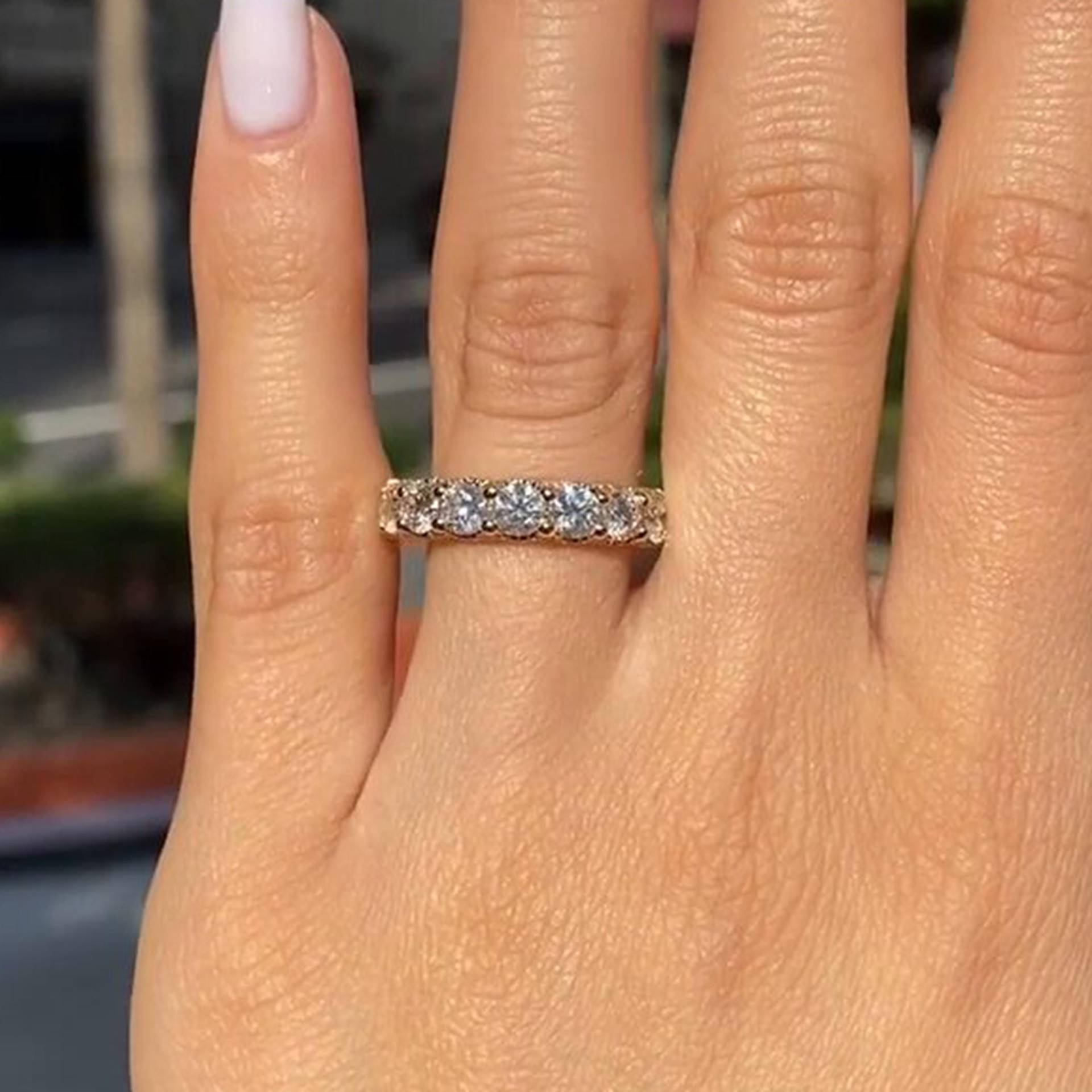 Round Cut Lab Grown Diamond Engagement Ring 7 Stone 14K Gold Wedding Band Matching For Bridal Set Unique von Diamantglanz