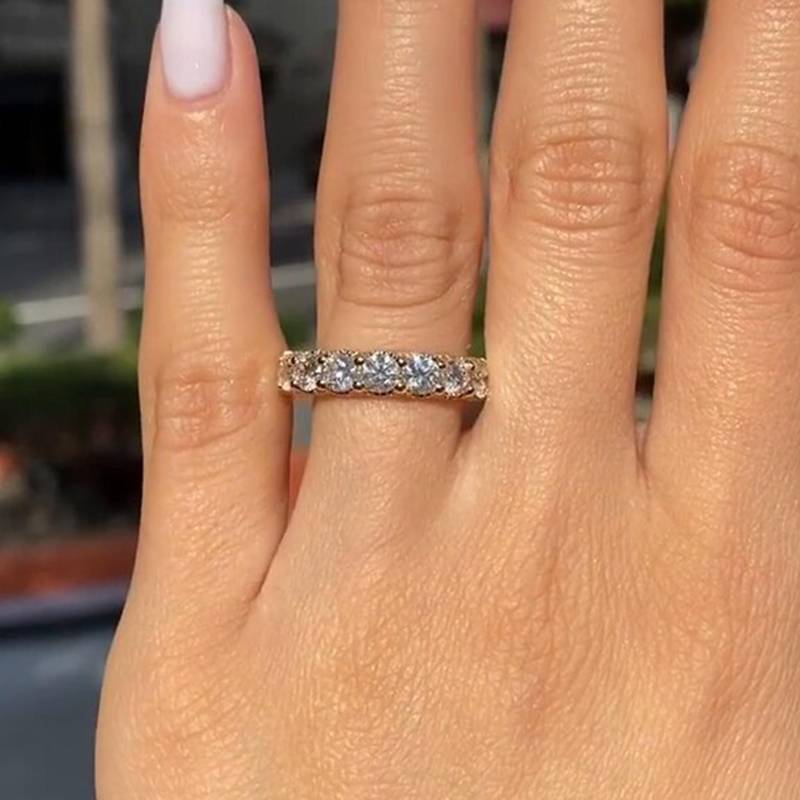 Round Cut Lab Grown Diamond Engagement Ring 7 Stone 14K Gold Wedding Band Matching For Bridal Set Unique von Diamantglanz