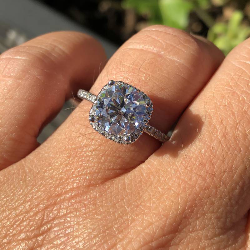 2, 50 Ct Halo Ring Weißgold Einstellung Mit 1, 50 I Vs1 Runde Gia Zentrum von DiamondDirectBuy