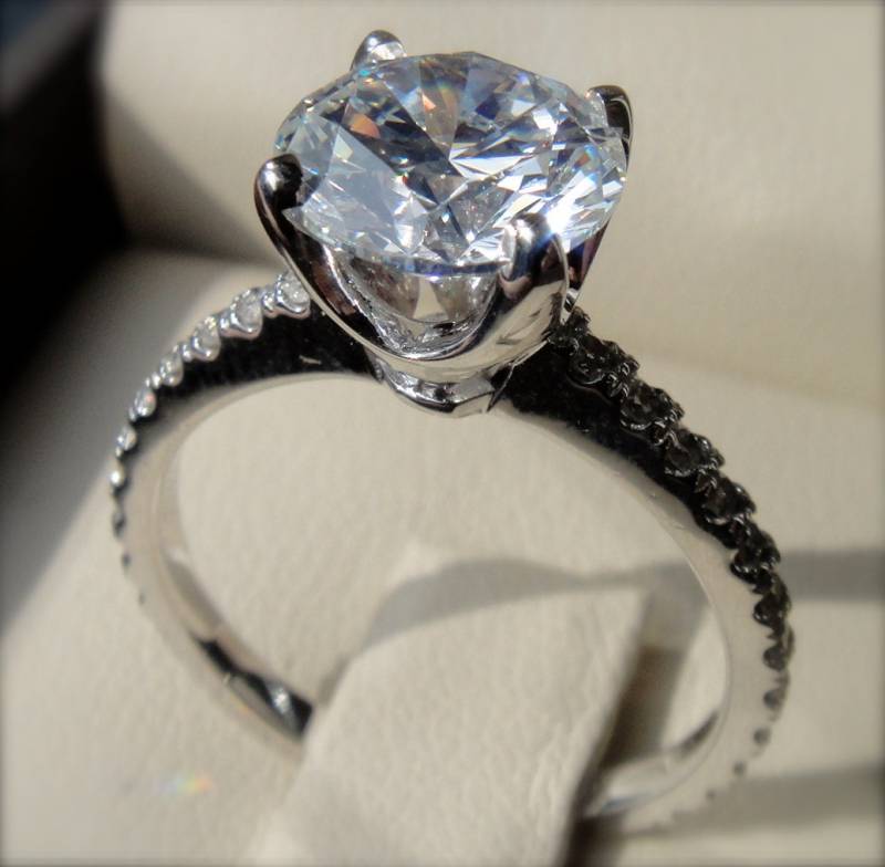 3.21 Karat Diamant Ring 2.71 H Vs1 Mitte Gia 3.21 Karat Diamant Ring 2.71 H Vs1 Mitte Gia von DiamondDirectBuy