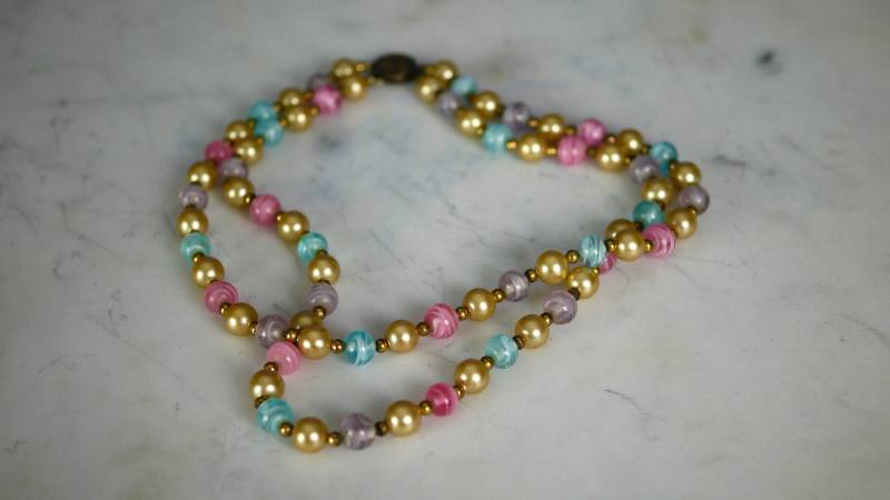 Kostenloser Us-Versand Vintage 1940Er Jahre Halskette Glas Perlen Pastell Rosa Blau Lila Faux Sterling Kostenloser Us-Versand Vintage 1940Er Jahre Halskette Glas Perlen Pastell Rosa Blau Lila Faux Sterling von DiamondDustVintage