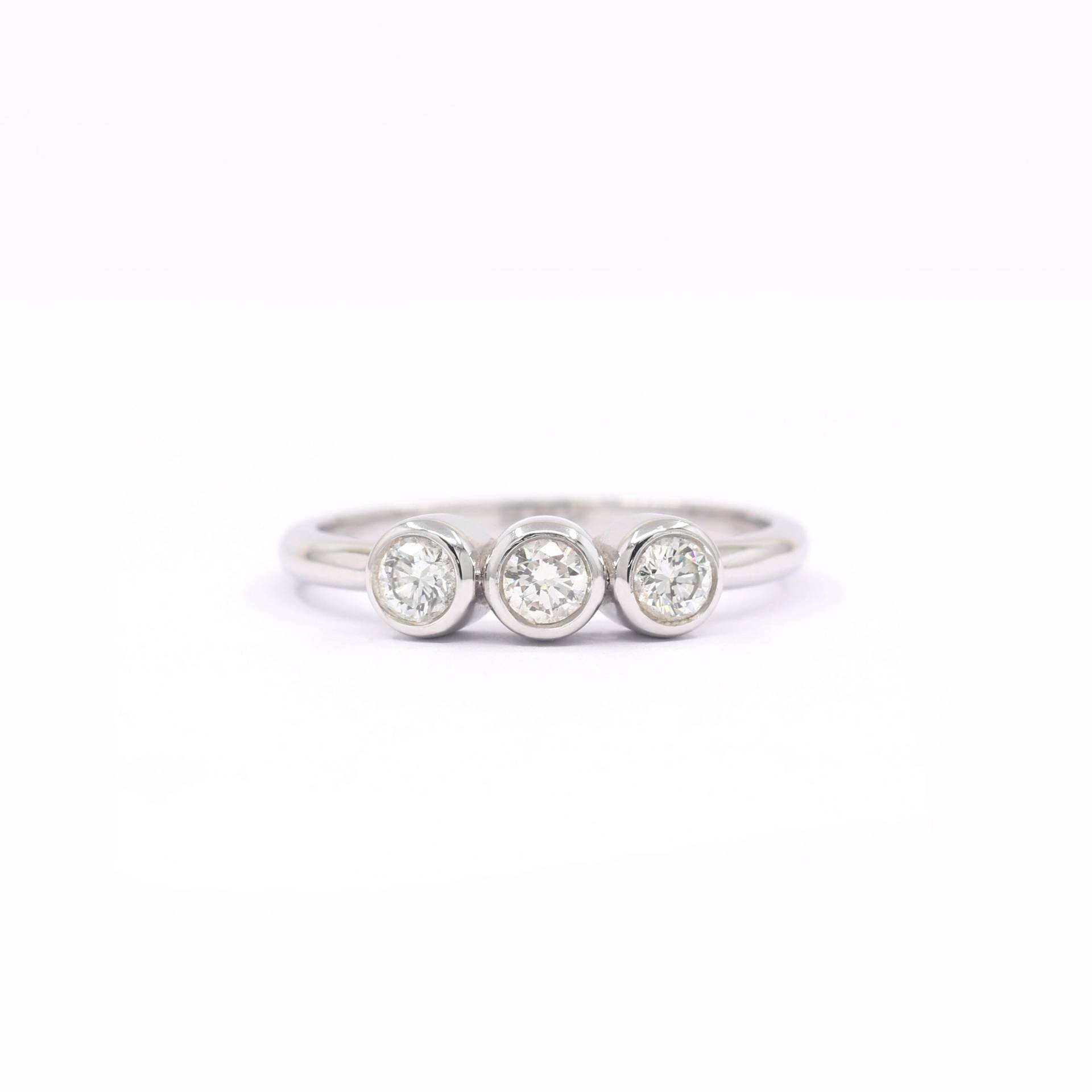 14K 3 Diamant Lünette Ehering/Ring Schlichter Weißgold Versprechen von DiamondFineJewelry