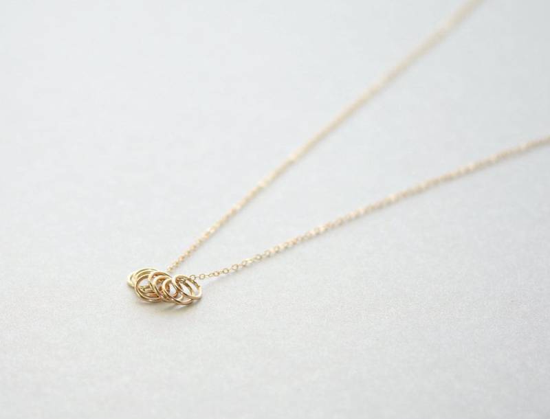 Kleine Kreise Halskette in 14K Gold Filled | Rose Minimalist Schmuck Sterling Silber Geschenk Für Sie Kleine Kreise Halskette in 14K Gold Filled | Rose Minimalist Schmuck Sterling Silber Geschenk Für Sie von DiamondFishJewellery