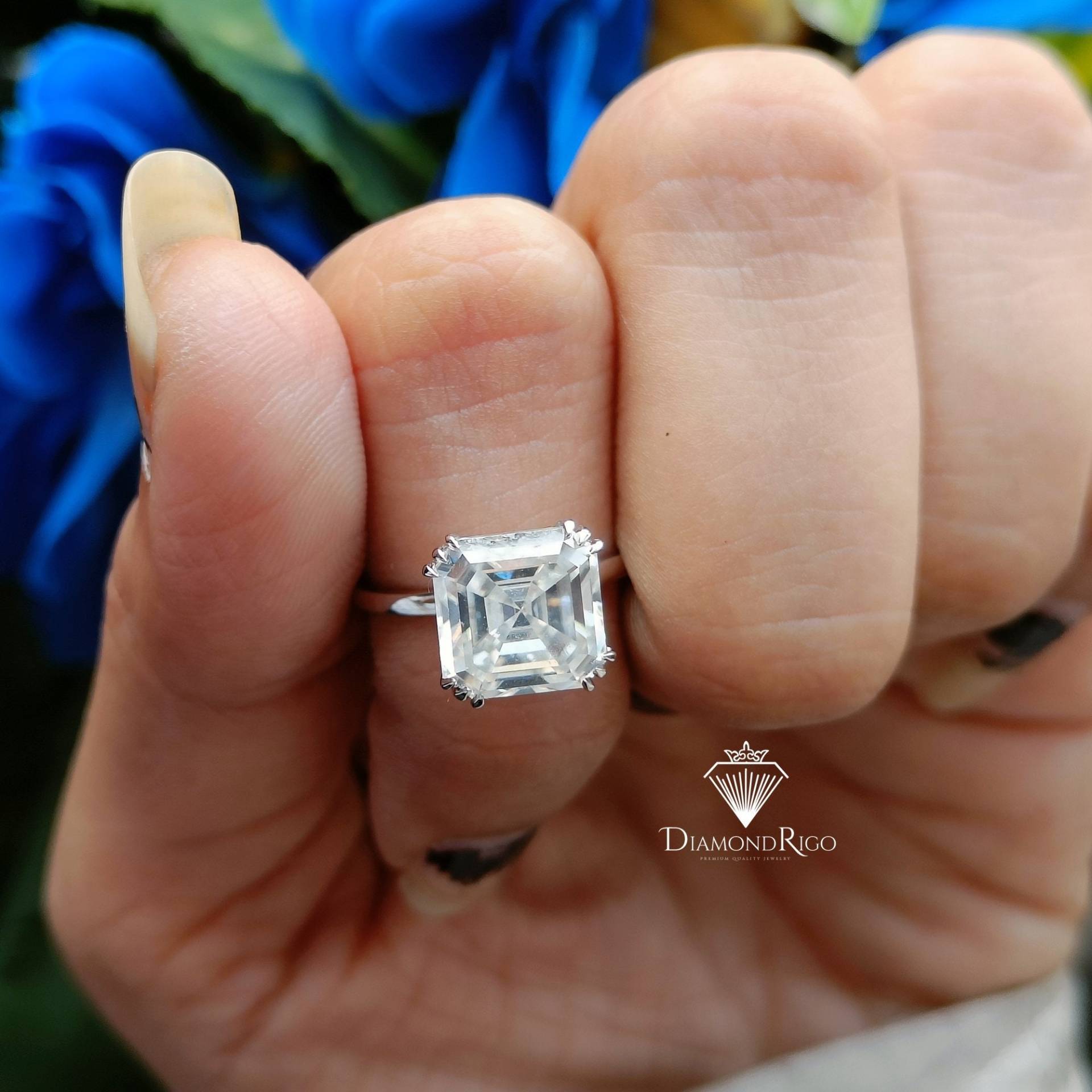 Asscher Moissanit Solitär Ring, Tulpen Set Design Cut Verlobungsring, 18K Weißgold Braut Ehering, Valentinstag Geschenke Für Sie von DiamondRigo