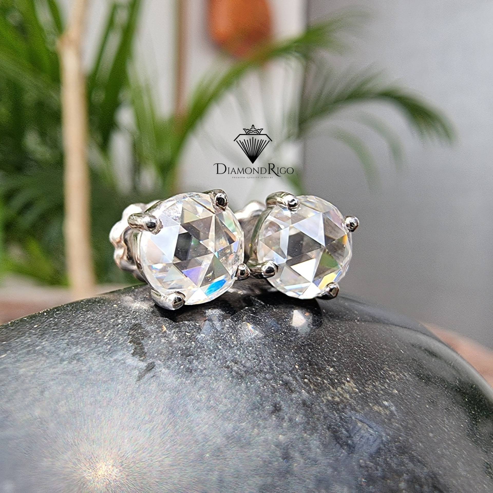 Rose Cut Solitär Ohrstecker, Push Back Moissanite Platin Ohrring Für Frau, Jahrestag/Geburtstag Versprechen Geschenke, Verlobungsohrringe von DiamondRigo