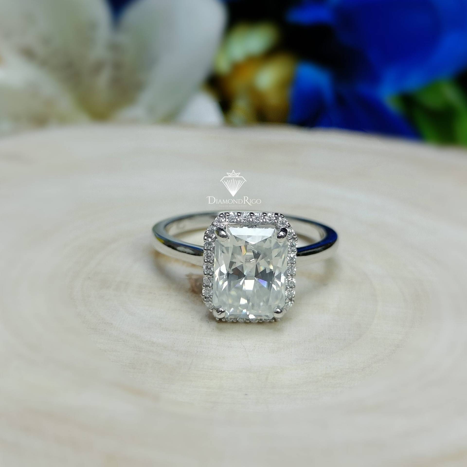 Strahlender Moissanite Ring, Ehering, Verlobungsring, 14K Goldring, Jahrestagsgeschenke, Versprechen Eternity Statement Ring von DiamondRigo