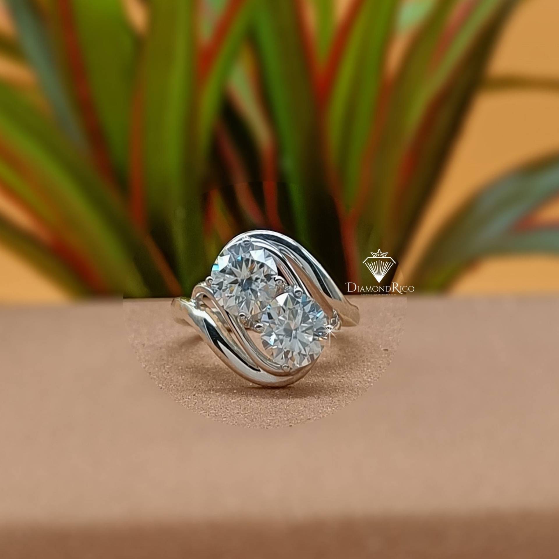 Zwei Stein Runder Moissanite Ring, Solitär Platin Verlobungsring, Toi Moi Ehering Weißgoldring, Antiker Vorschlag Ring von DiamondRigo