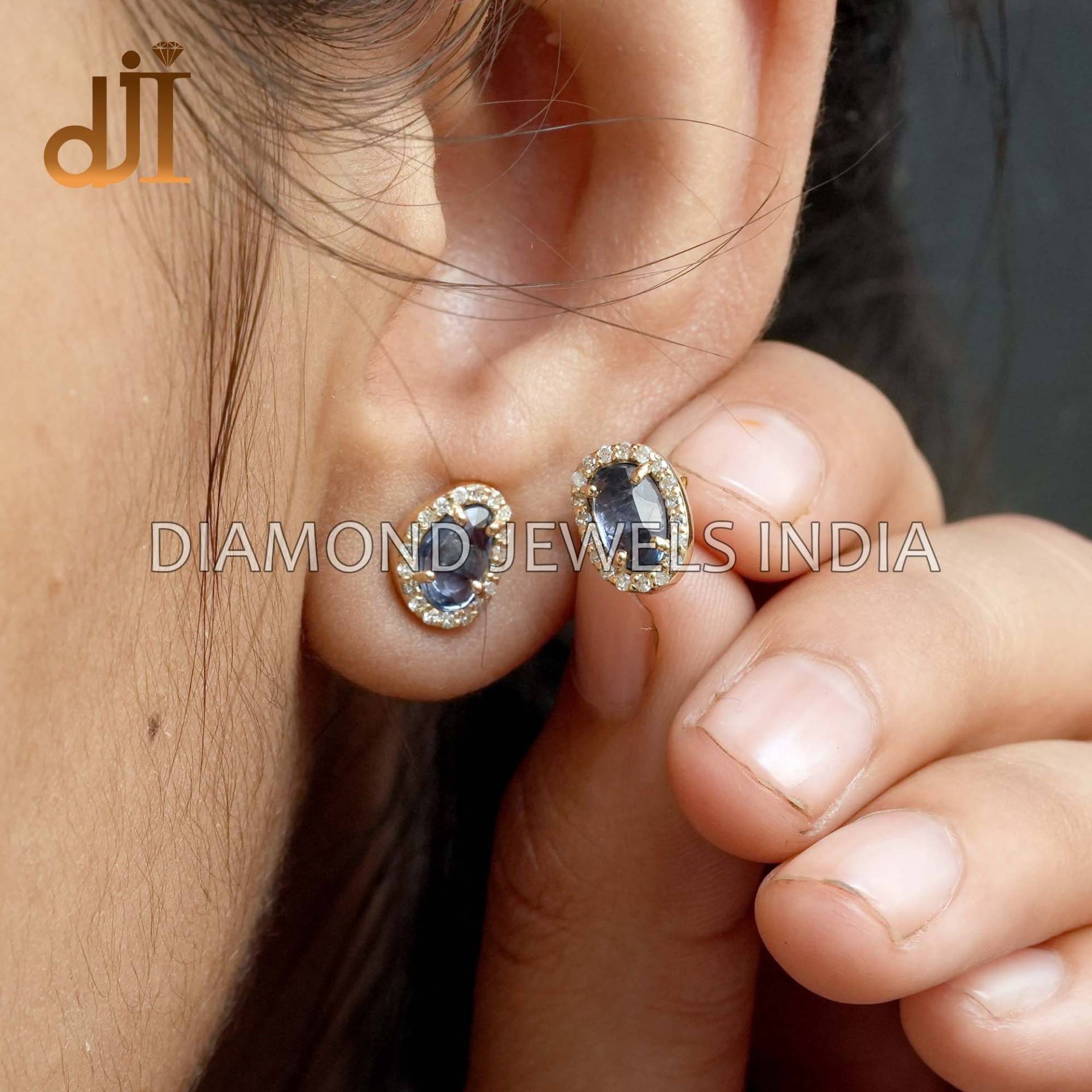 Natürliche Blaue Saphir 14K Gold Pave Diamant Push Back Ohrstecker, Handgemachter Schmuck, Unisex Ohrstecker Minimalist, Valentinstag Geschenk Für Natürliche Blaue Saphir 14K Gold Pave Diamant Push Back Ohrstecker, Handgemachter Schmuck, Unisex Ohrstecker Minimalist, Valentinstag Geschenk Für von DiamondjewelsIndia