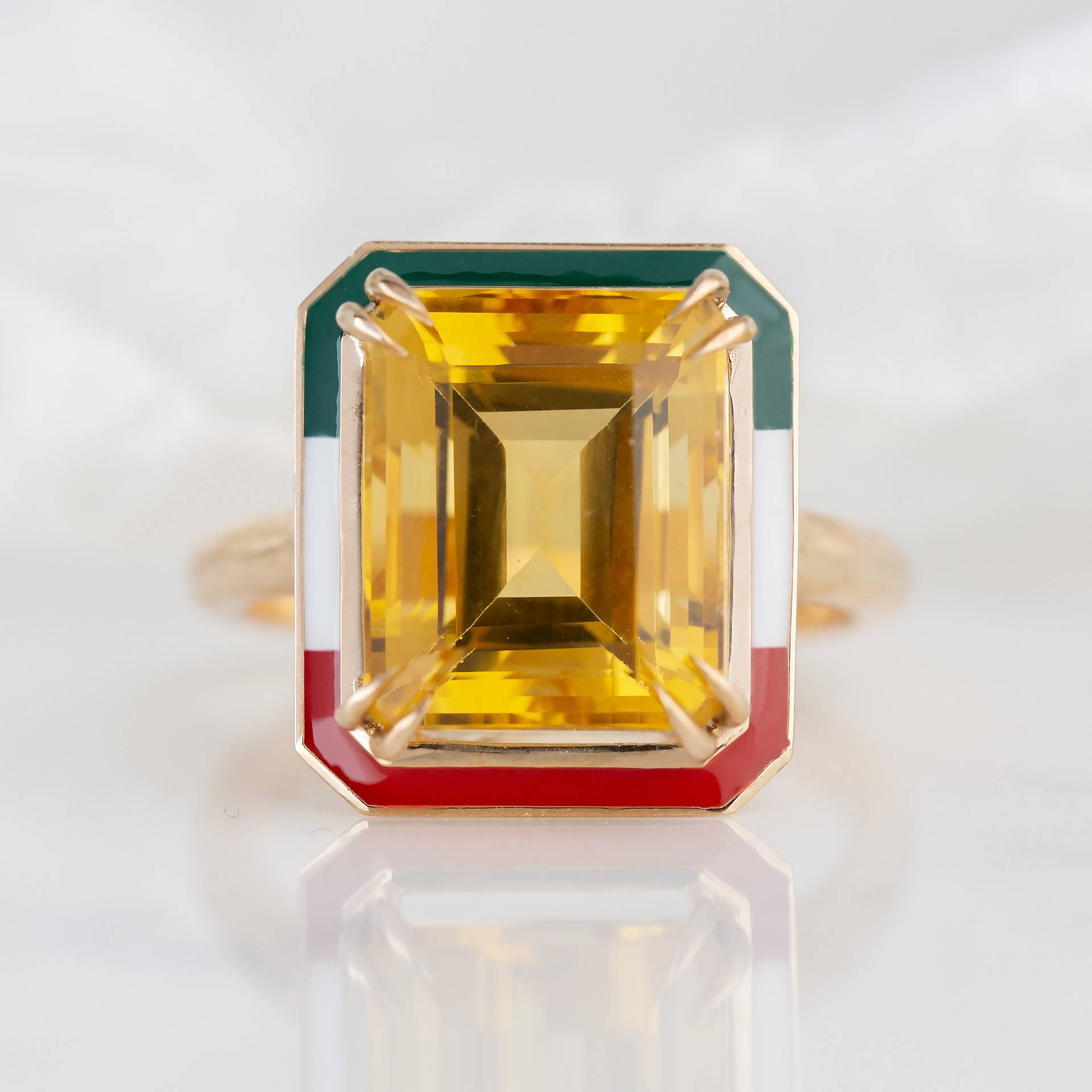 Art-Deco - Und Cocktail-stil Ring, 6, 00-7, 00 Ct Citrin Italien Flagge Farbe Emaille 14K Gold Cocktailring von DiamondsVivid