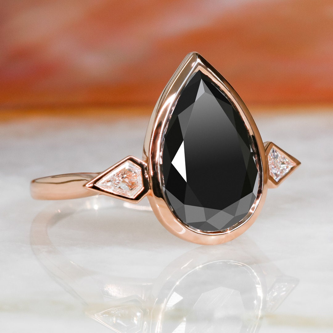 Schwarze Birnenform, Diamant-Verlobungsring 4 Karat Schwarze Und Weiße Naturdiamanten, Roségoldring, Einzigartiger Schwarzer Diamantring von DianaBlackIce