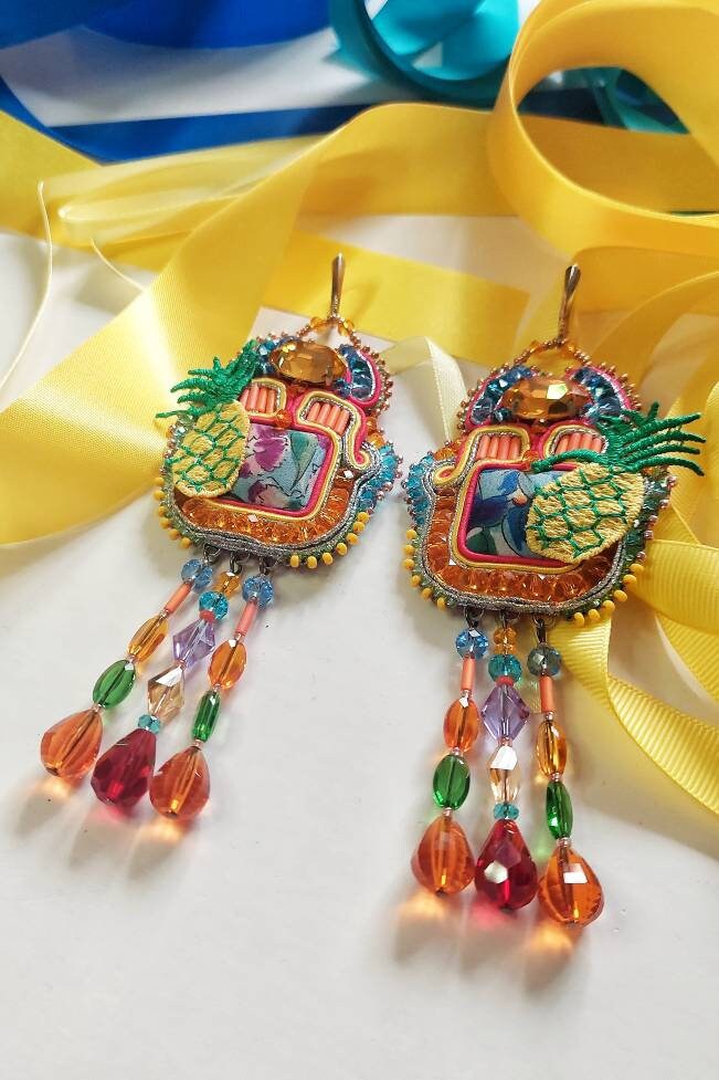 Ananas Soutache Ohrringe Tropicana/ Opulente Textilohrringe Mit Kristallen/Lange Extravagante Schulter Staubwedel 925Er Silber Ananas Soutache Ohrringe Tropicana/ Opulente Textilohrringe Mit Kristallen/Lange Extravagante Schulter Staubwedel 925Er Silber von DianaDeluxe