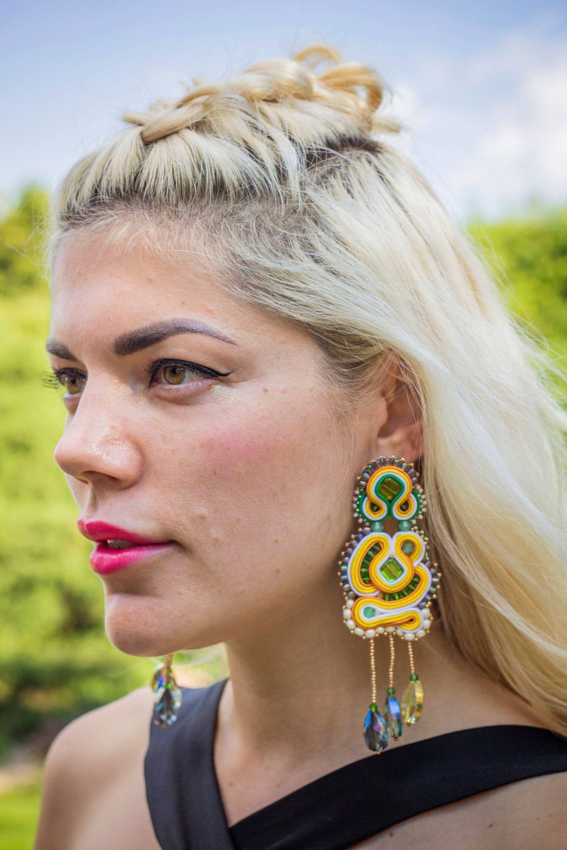 Gelbe Ohrringe/Lange Grüne Einzigartiger Soutache-Schmuck Kristall-Chadelier-Ohrringe Luxus-Jubiläumsgeschenk Gelbe Ohrringe/Lange Grüne Einzigartiger Soutache-Schmuck Kristall-Chadelier-Ohrringe Luxus-Jubiläumsgeschenk von DianaDeluxe