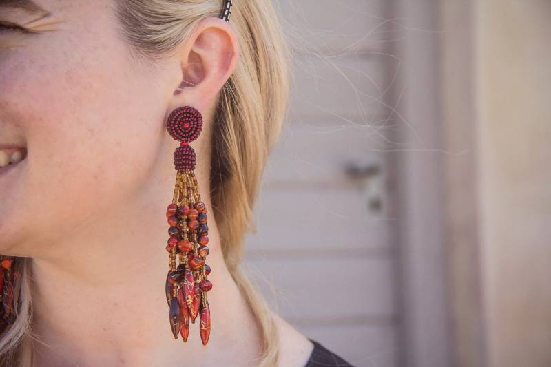 Rote Quasten Ohrringe Mattone/Orecchini Con Nappa Rossi Leichter Langsamer Modeschmuck Aus Lettland Bequeme Extra Lange Rote Quasten Ohrringe Mattone/Orecchini Con Nappa Rossi Leichter Langsamer Modeschmuck Aus Lettland Bequeme Extra Lange von DianaDeluxe