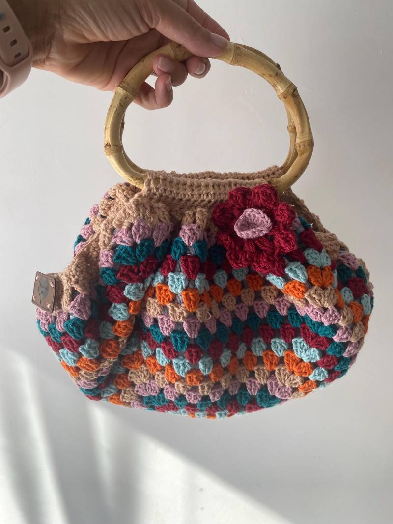 Gehäkelte Tasche Mit Bambusgriffen von DianaEinzigARTig