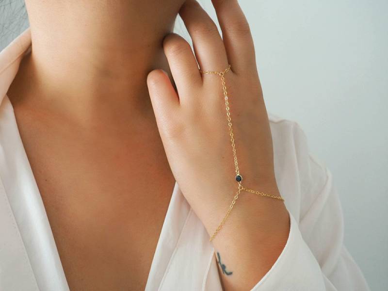 14K Gold Filled Handstück Massives Spinell Armband von DianaHoDesigns