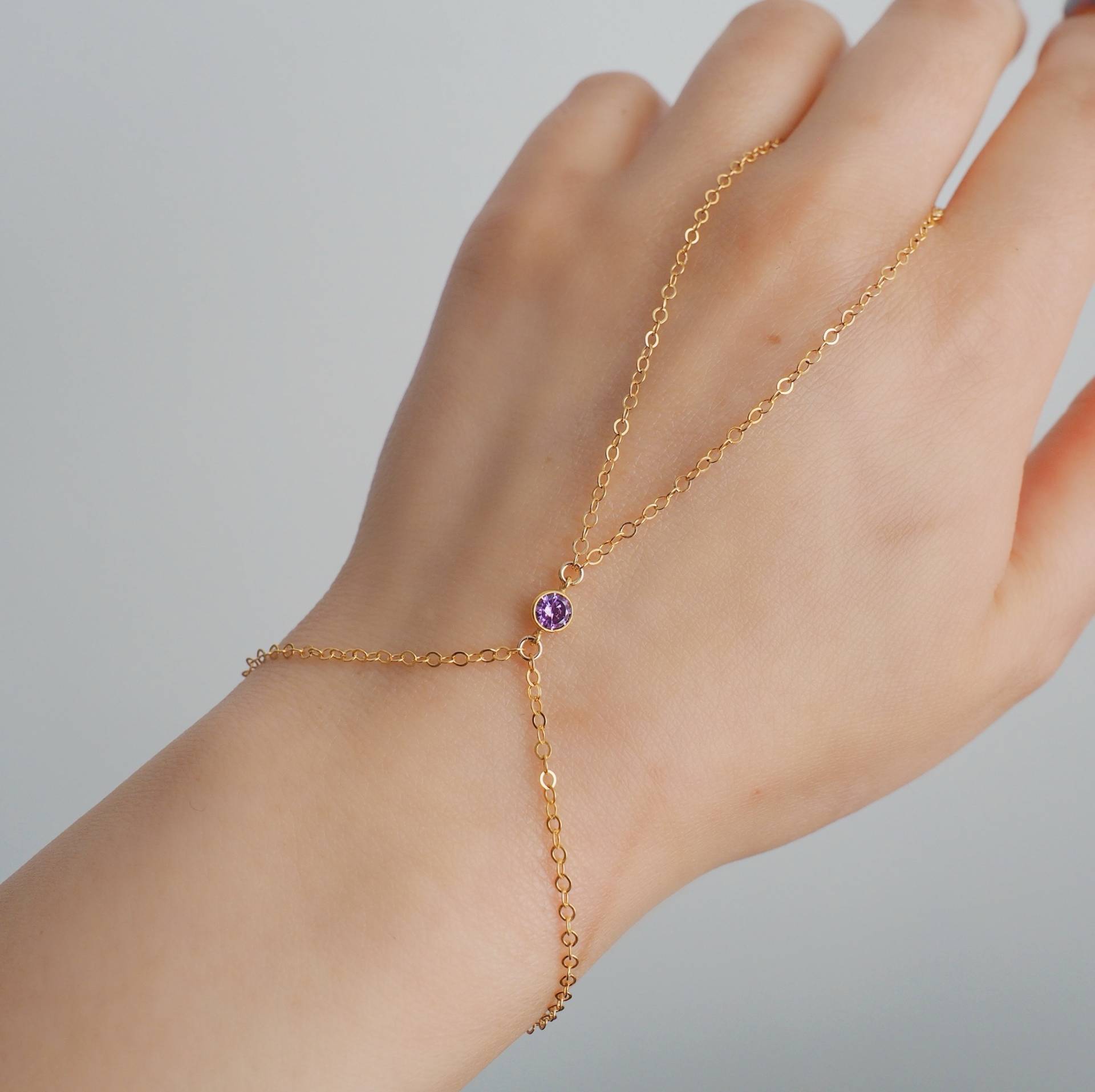 14K Gold Gefüllte Amethyst Cz Schleife Zierliche Handkette von DianaHoDesigns