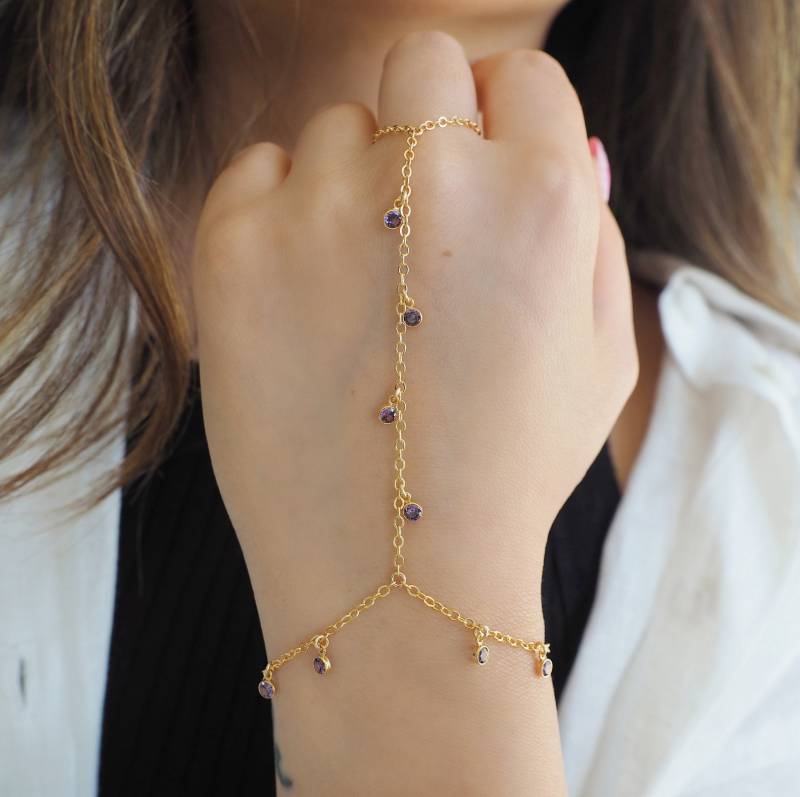 14K Gold Gefüllte Amethyst Cz Shaker Zierliche Handkette | Version 2.0 von DianaHoDesigns