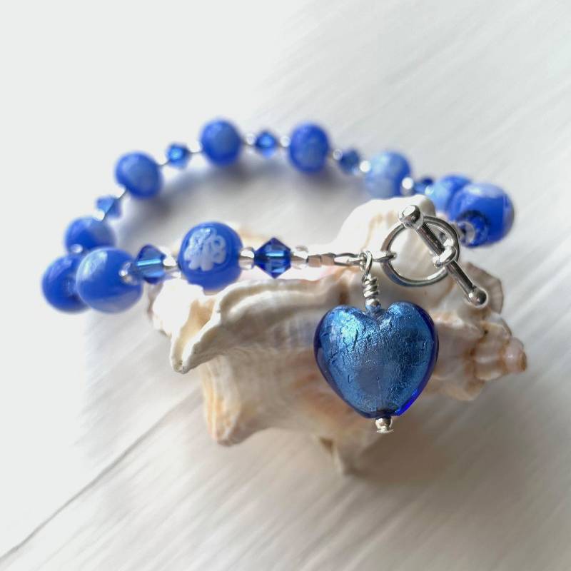 Diana Ingram Armband Mit Margeritenkugel Aus Muranoglas, Swarovski© Kristallen, Kleinem Herzanhänger Und Silberverschluss von DianaIngramJewellery