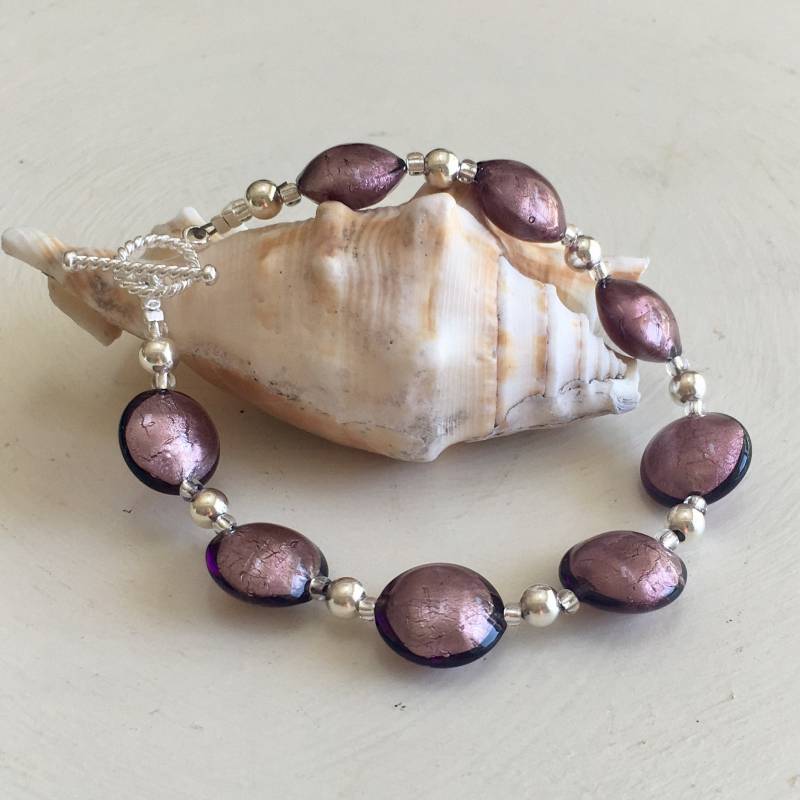 Diana Ingram Armband Mit Dunklem Amethyst | Lila Muranoglas Kleine Linsen "Smartie' Perlen Auf Sterling Silber Und Knebelverschluss Diana Ingram Armband Mit Dunklem Amethyst | Lila Muranoglas Kleine Linsen "Smartie' Perlen Auf Sterling Silber Und Knebelverschluss von DianaIngramJewellery