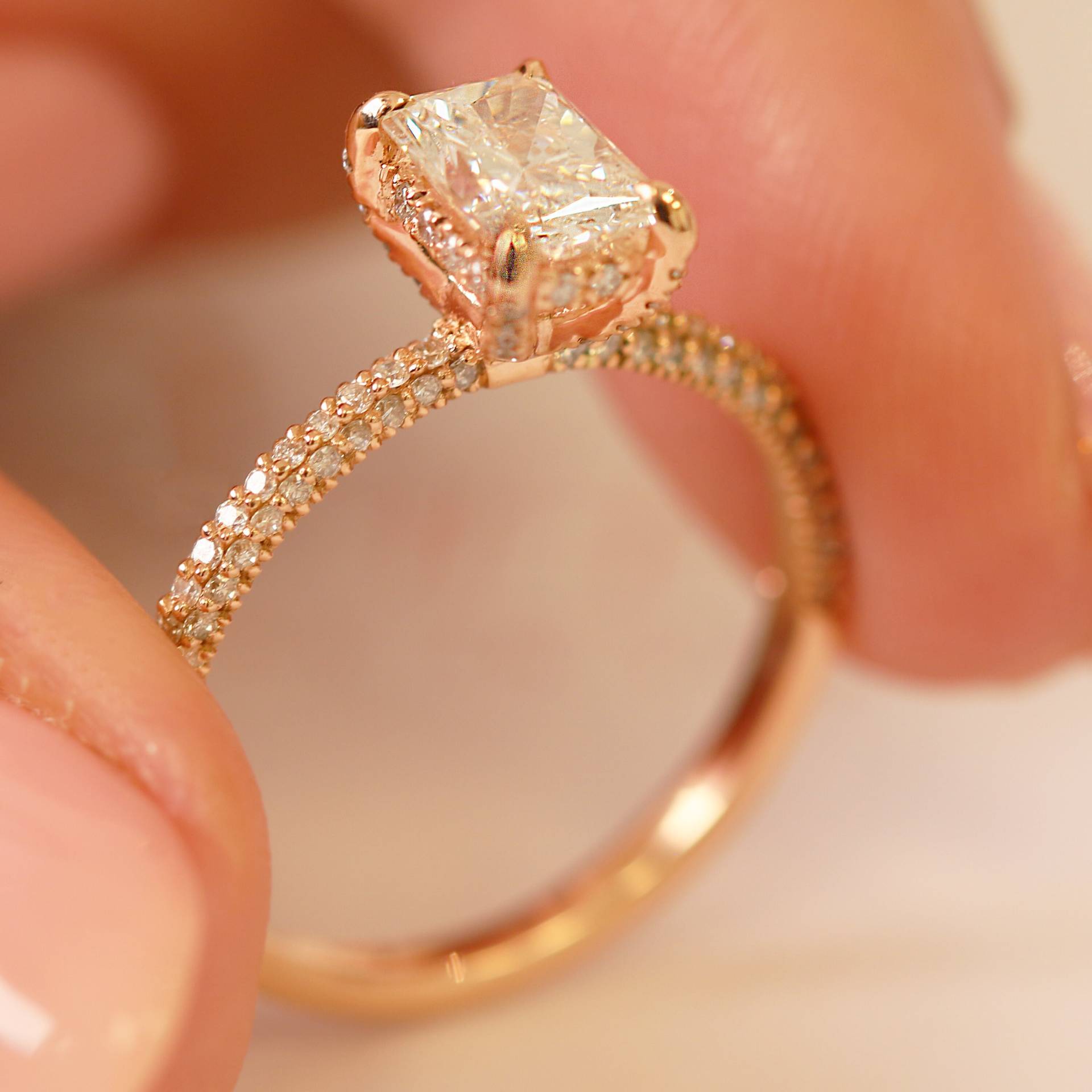 1.5 Karat Rose Gold Diamant Ring, Ring Im Strahlenden Schnitt, Länglicher Schnitt Verlobungsring 1.5 Karat Rose Gold Diamant Ring, Ring Im Strahlenden Schnitt, Länglicher Schnitt Verlobungsring von DianaRafaelJewelry