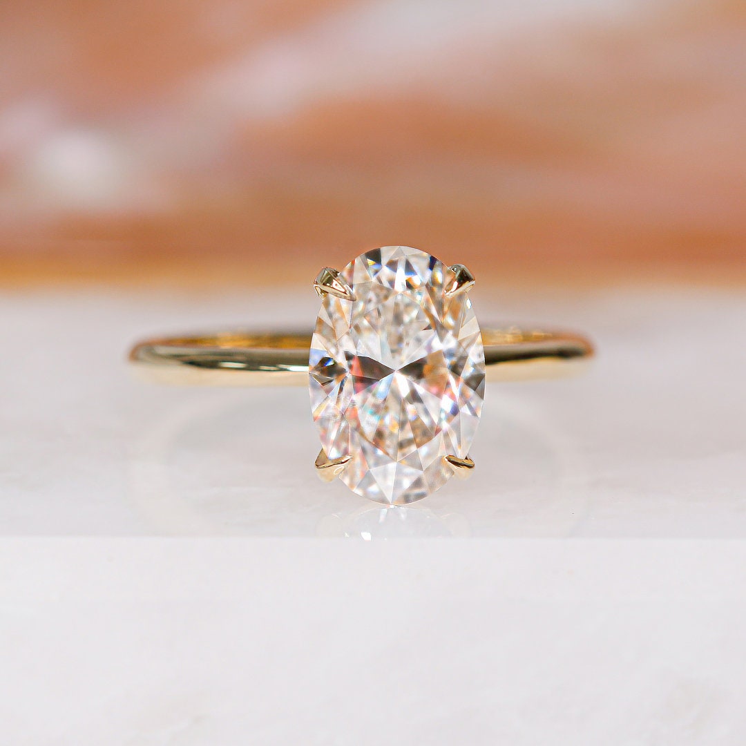 2 Karat Verlobungsring, Oval Diamantring, Solitär, Verjüngt, Vintage, Gelbgold Verlobungsring 2 Karat Verlobungsring, Oval Diamantring, Solitär, Verjüngt, Vintage, Gelbgold Verlobungsring von DianaRafaelJewelry