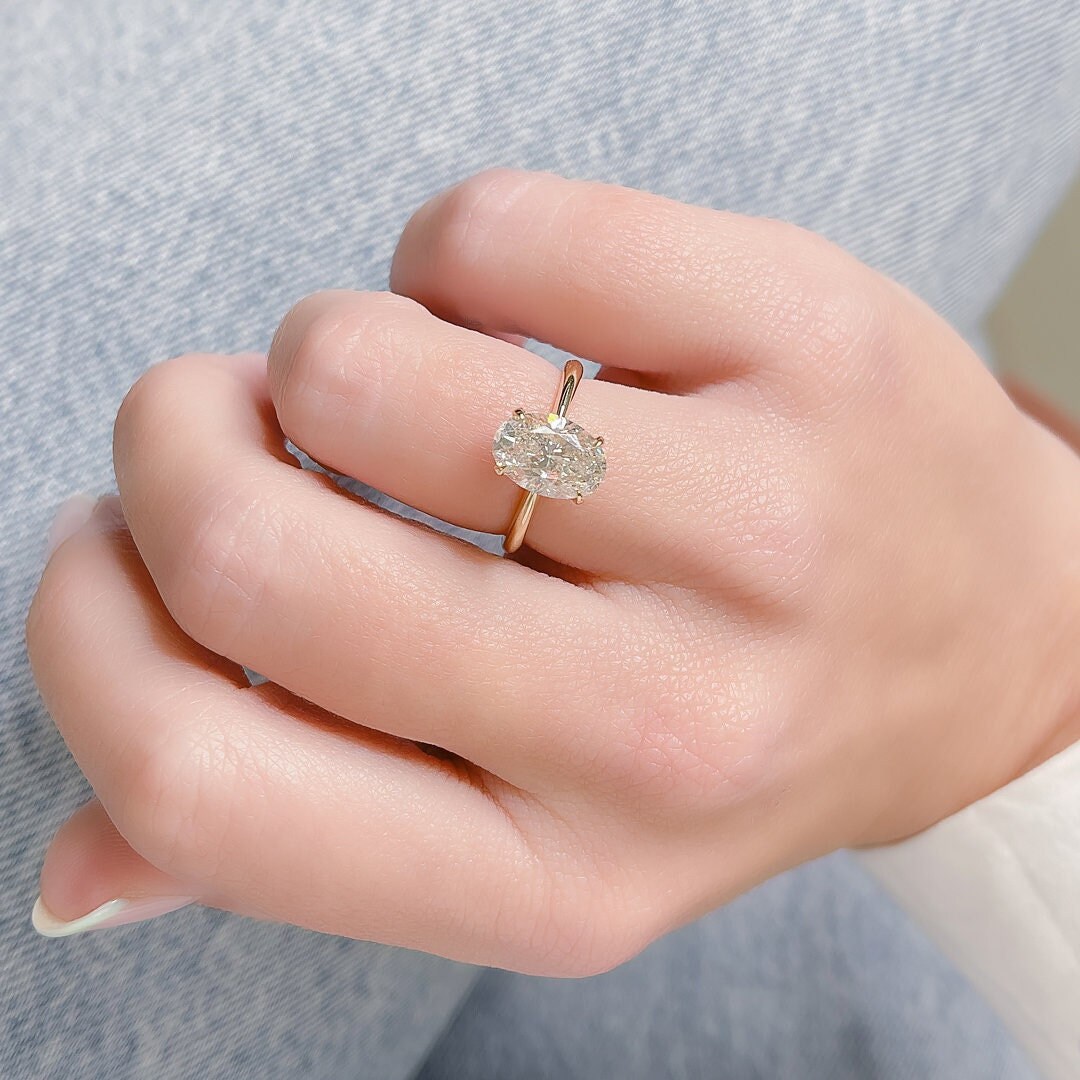2 Karat Verlobungsring, Oval Diamantring, Solitär, Verjüngt, Vintage, Gelbgold Verlobungsring 2 Karat Verlobungsring, Oval Diamantring, Solitär, Verjüngt, Vintage, Gelbgold Verlobungsring von DianaRafaelJewelry
