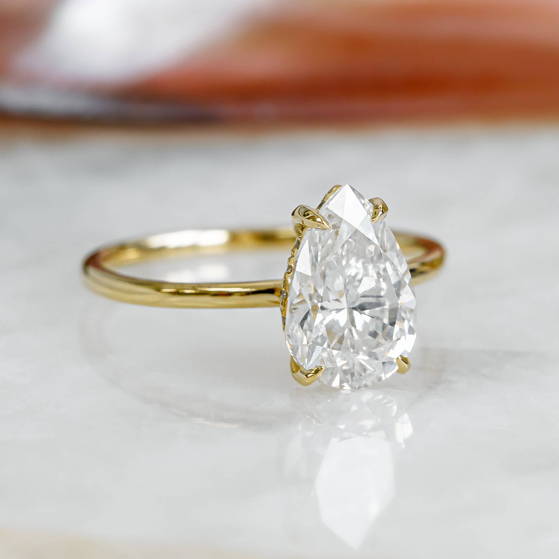 Birnen Verlobungsring, Pear Solitaire Ring, Promise Hidden Halo Klauen Zacken von DianaRafaelJewelry