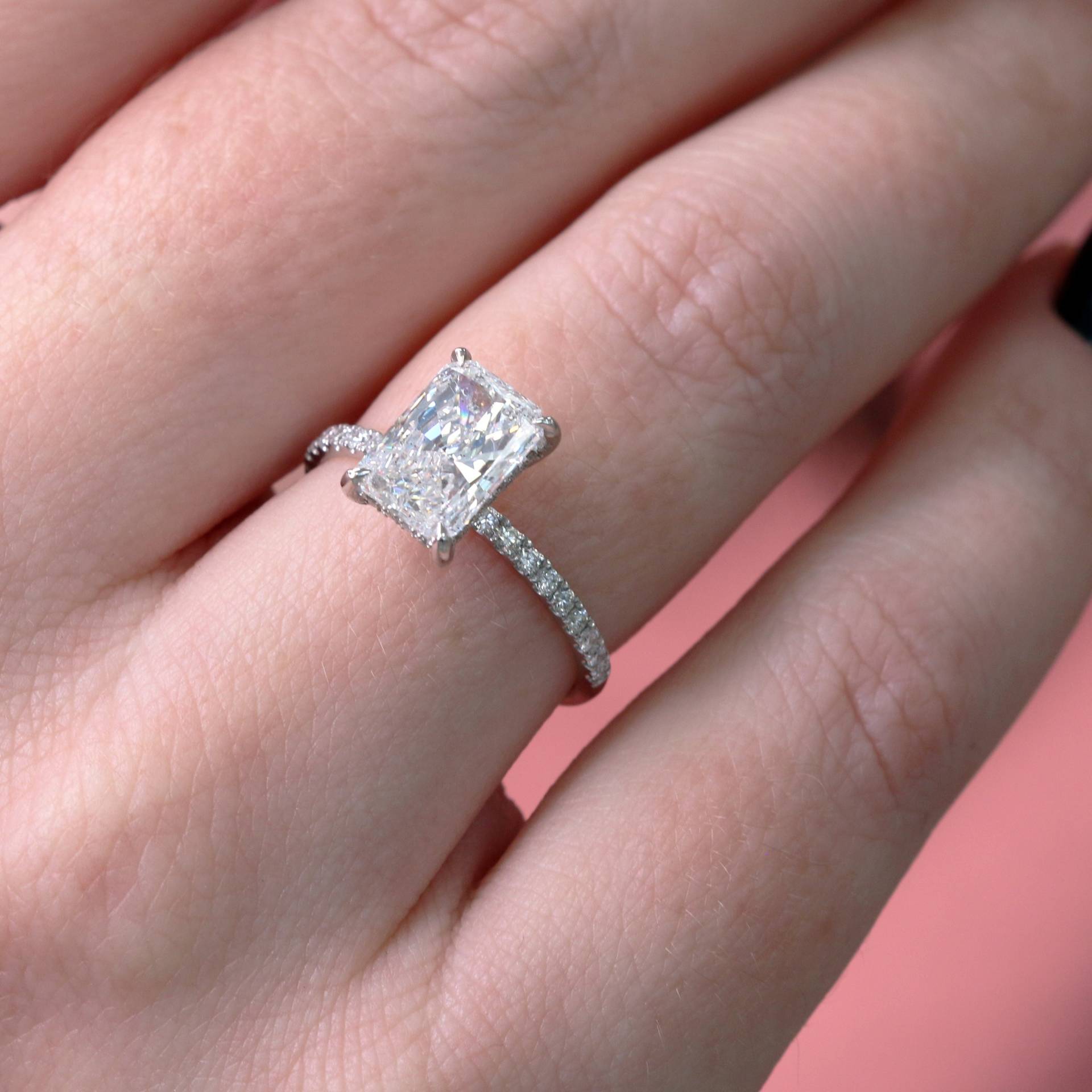 Diamantring Mit Strahlendem Schliff, Diamant-Verlobungsring, Länglicher Diamantring, Strahlender 2 Karat, 14K Goldring, Natürlicher Diamantring Mit Strahlendem Schliff, Diamant-Verlobungsring, Länglicher Diamantring, Strahlender 2 Karat, 14K Goldring, Natürlicher von DianaRafaelJewelry