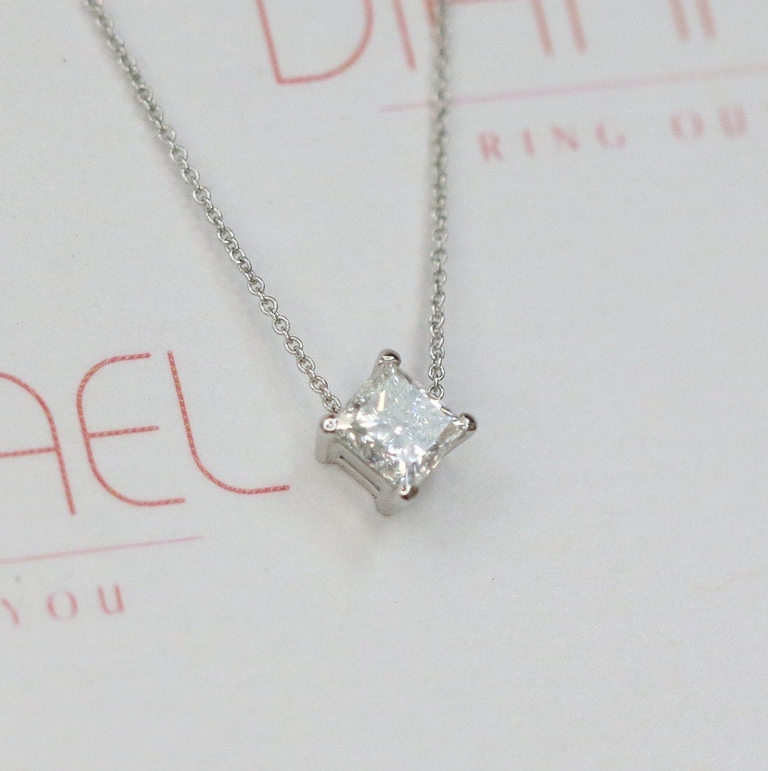 Minimalist Jubiläum Diamant Halskette, Mom Halskette Minimalist Jubiläum Diamant Halskette, Mom Halskette von DianaRafaelJewelry