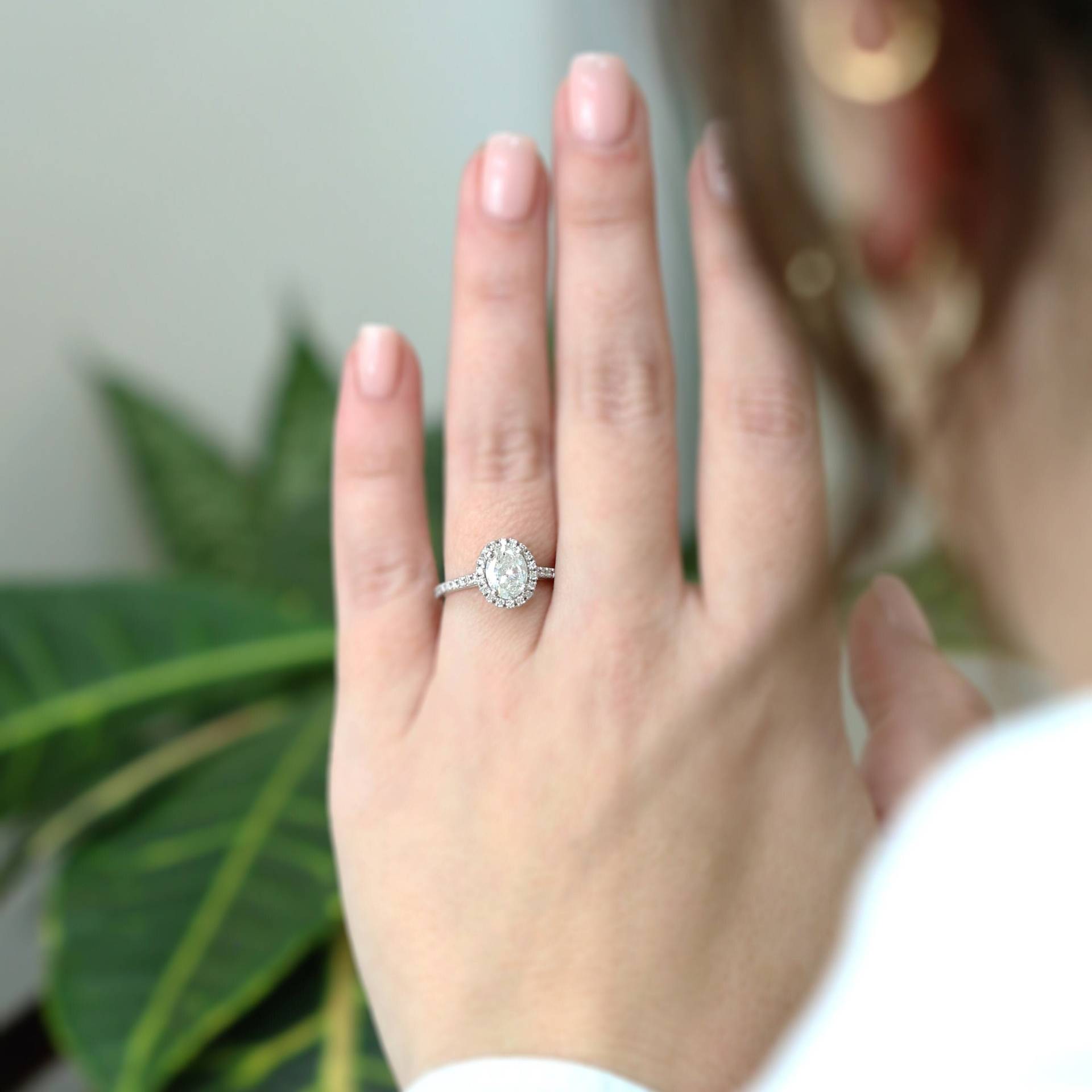 Ovaler Diamant Verlobungsring, Halo Ring, Echter Goldring von DianaRafaelJewelry