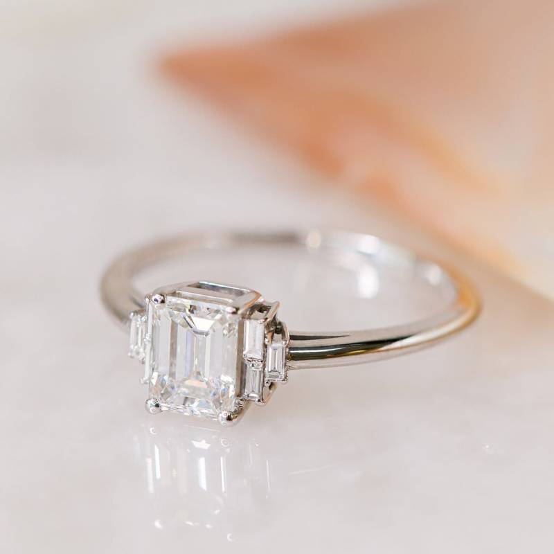 Smaragdschliff Weißgold Ring, Diamant Verlobungsring, Einzigartiger Hochzeitsschmuck Smaragdschliff Weißgold Ring, Diamant Verlobungsring, Einzigartiger Hochzeitsschmuck von DianaRafaelJewelry