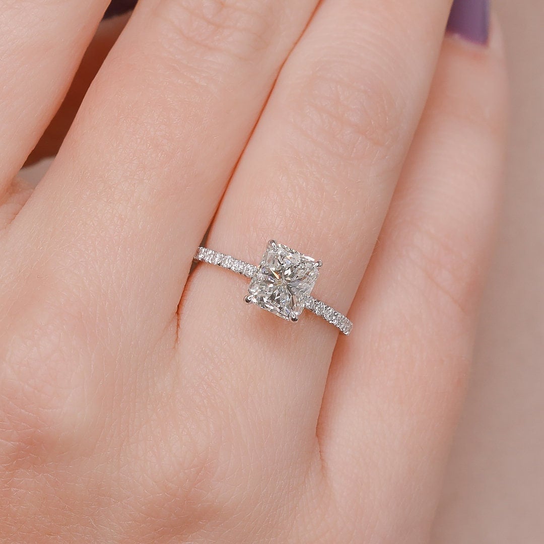 Strahlende Diamant Verlobungsring, Im Strahlenden Schliff Ring Versteckter Heiligenschein Strahlende Diamant Verlobungsring, Im Strahlenden Schliff Ring Versteckter Heiligenschein von DianaRafaelJewelry
