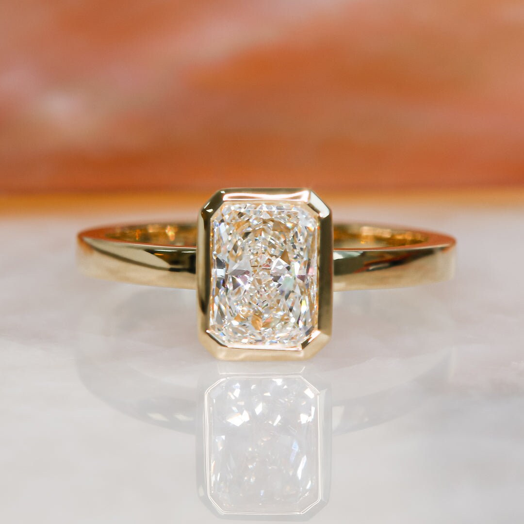 strahlender Diamant Shimsh Ring, Gelbgold 1 Karat von DianaRafaelJewelry