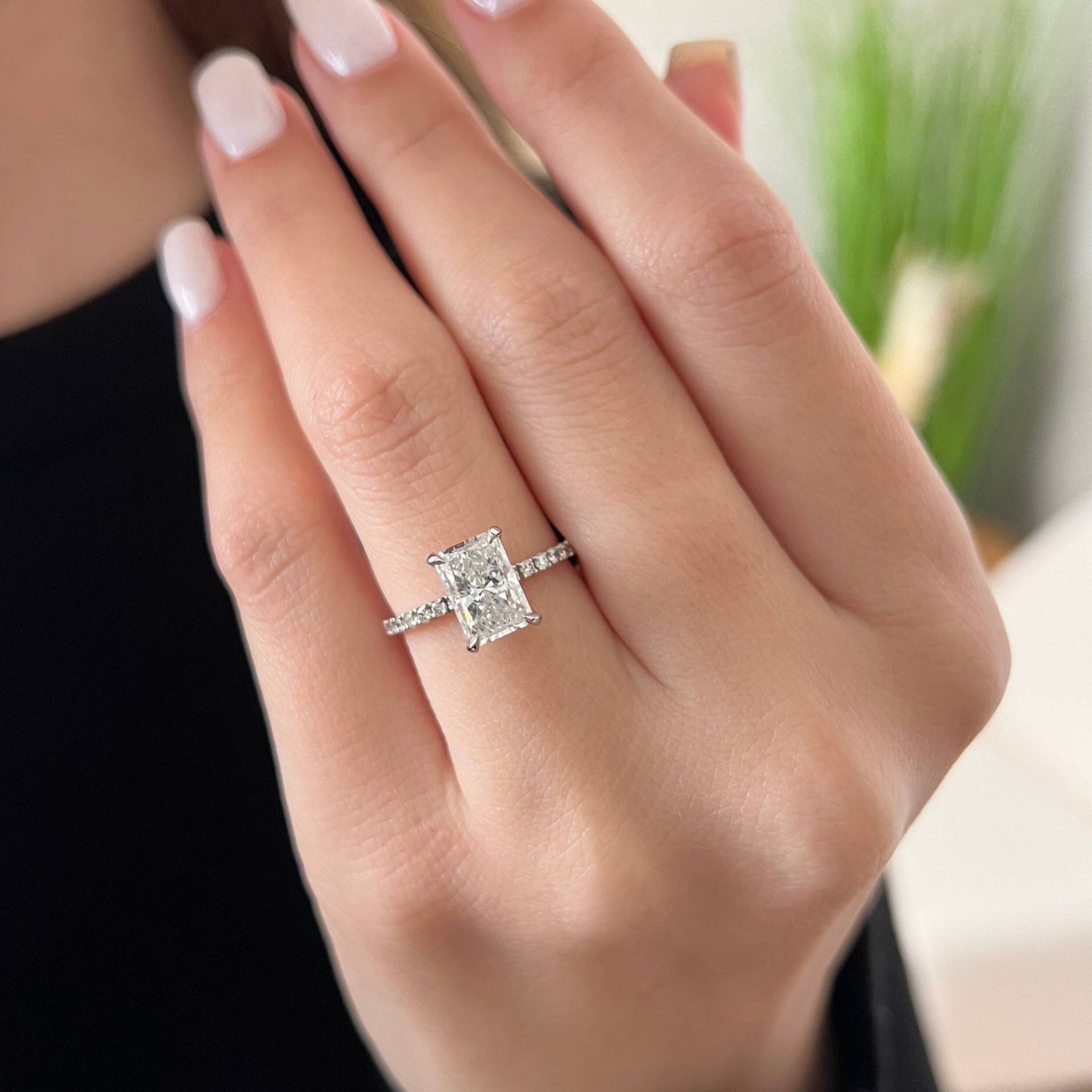 Diamantring Mit Strahlendem Schliff, 1.37 Karat Verlobungsring, Naturdiamantring, Versteckter Heiligenschein von DianaRafaelJewelry