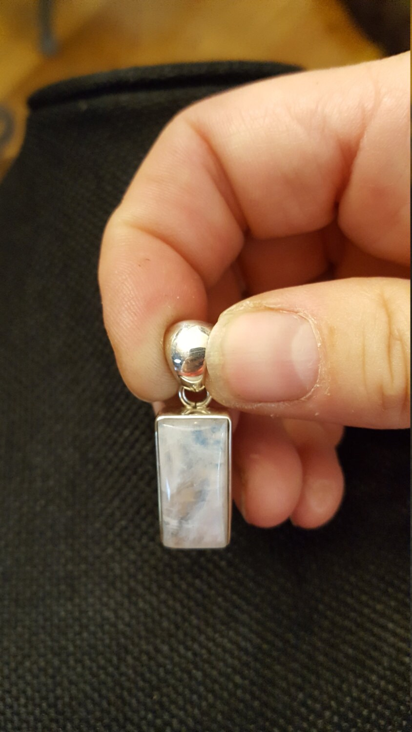 Regenbogen Mondstein Anhänger in 925Er Silber Fassung Und Öse von DianaReevesJewelry