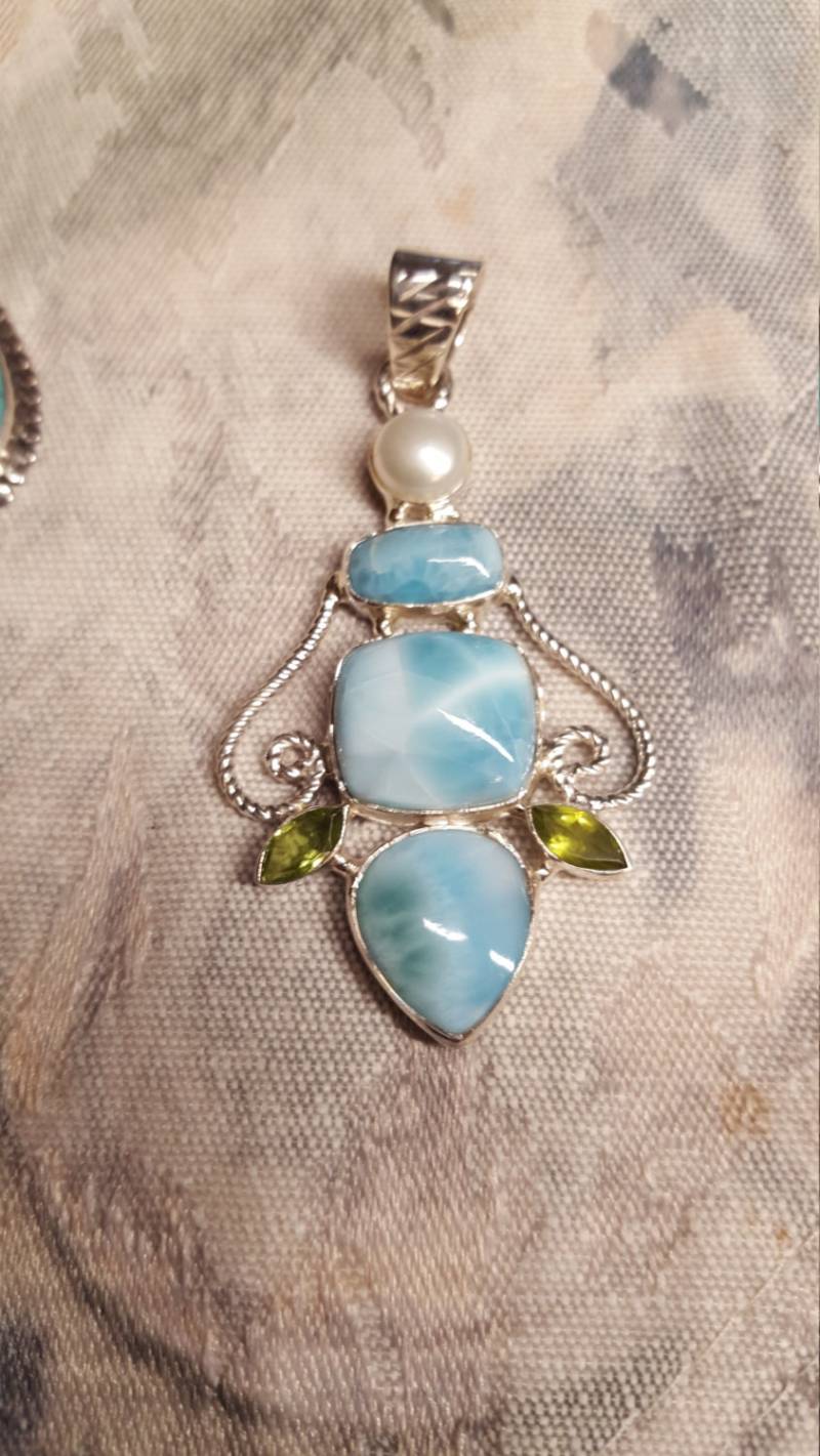 Blauer Larimar, Peridot Und Süsswasserperle Sterling Silber Anhänger von DianaReevesJewelry