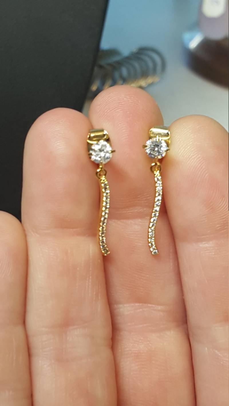 Cz Solitär Und Vergoldete Ohrringe Stecker von DianaReevesJewelry