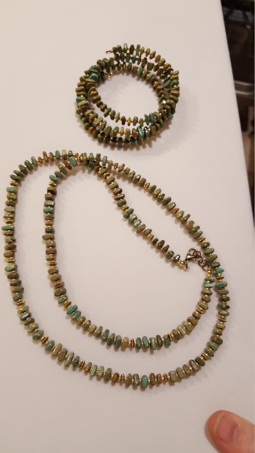 Grün Türkis Perlen Collier Mit Gold Plattiert Perlen von DianaReevesJewelry