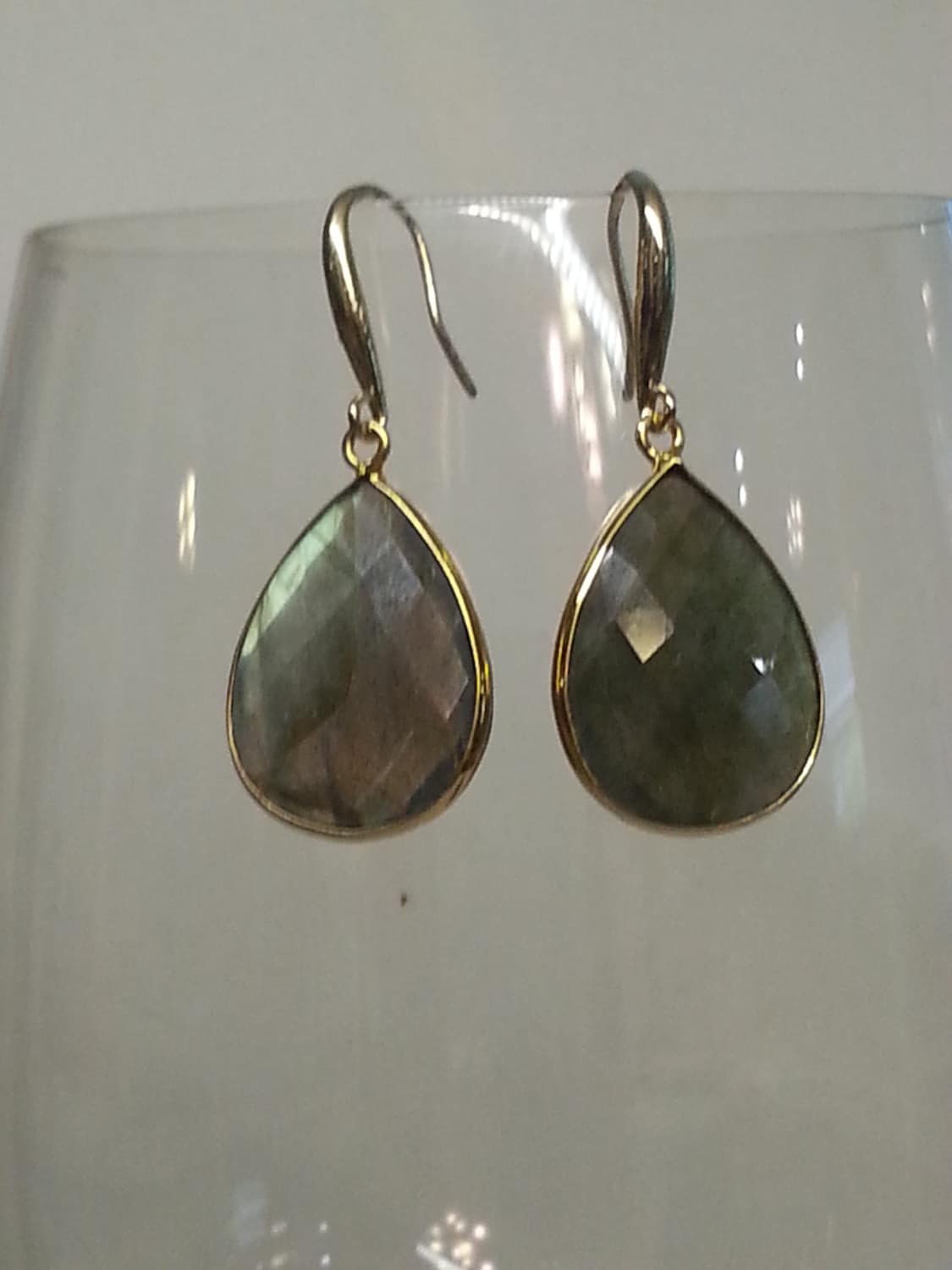 Labradorit Tropfen Facettierte Vergoldete Silber Ohrringe von DianaReevesJewelry