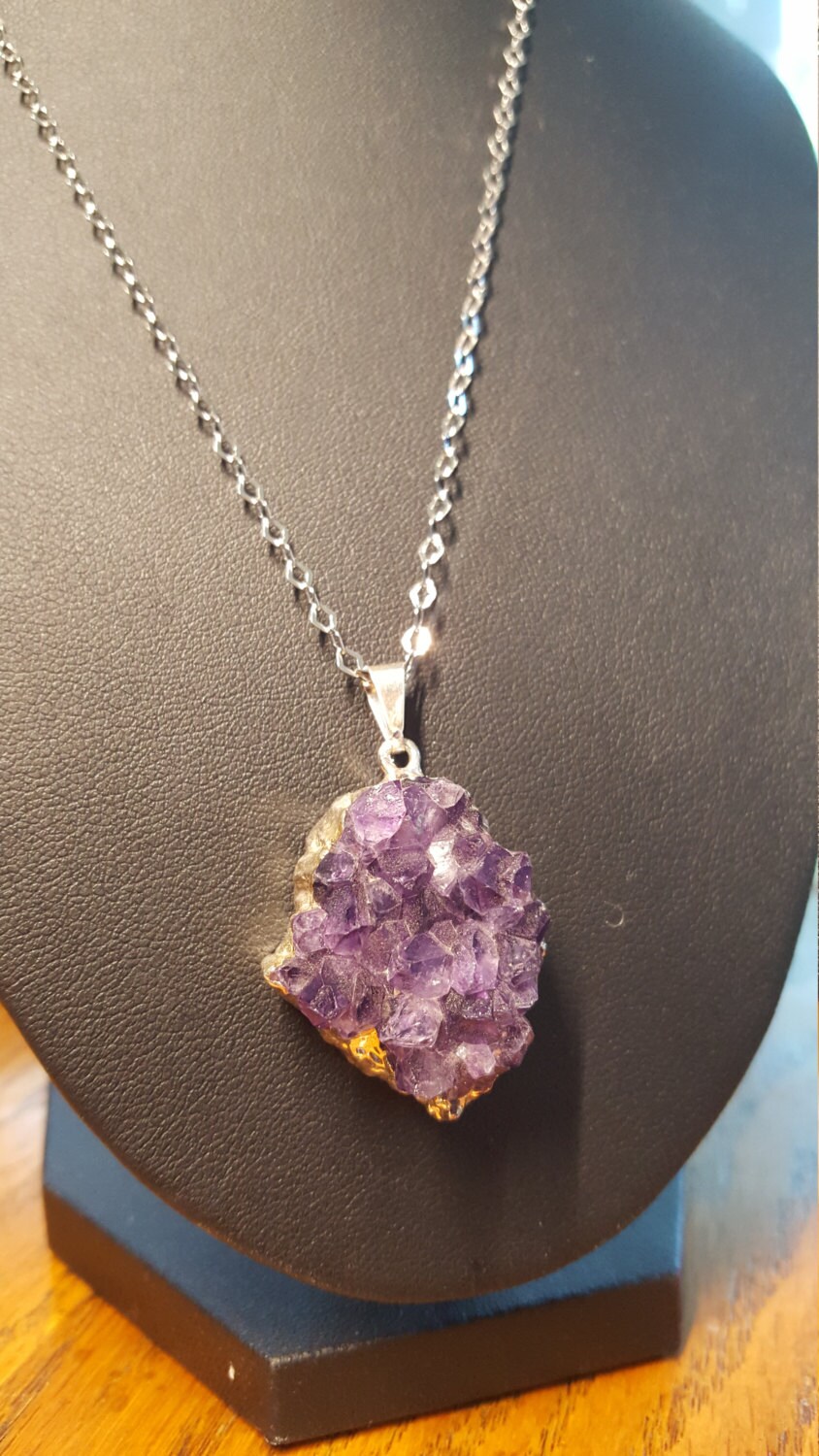 Lila Amethyst-Anhänger Mit 45 cm Langer Silberkette von DianaReevesJewelry