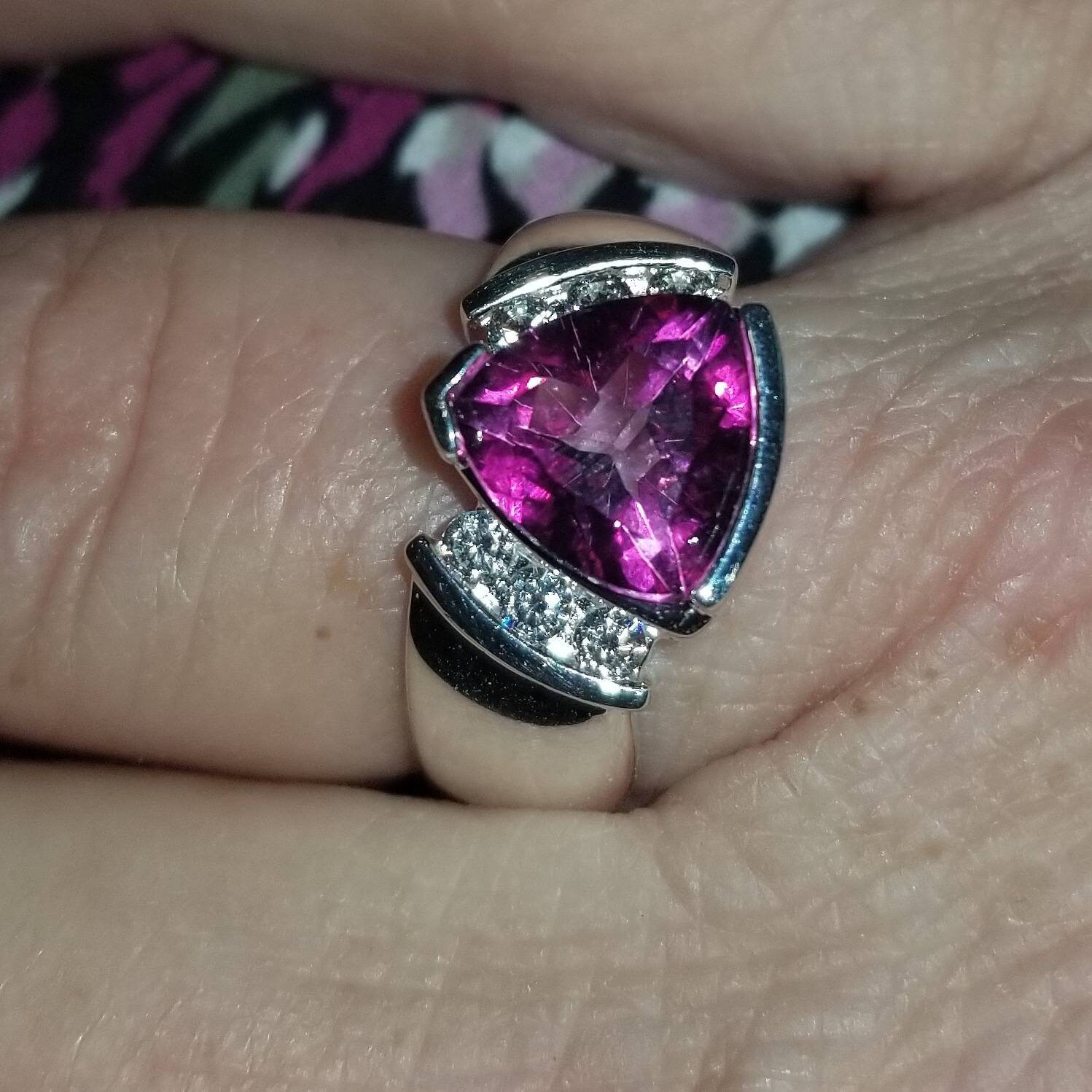 Magenta Topaz Sterling Silber Hochzeit Verlobung, Größe 7, 9 Mm Trillion 2, 5 Cts von DianaReevesJewelry