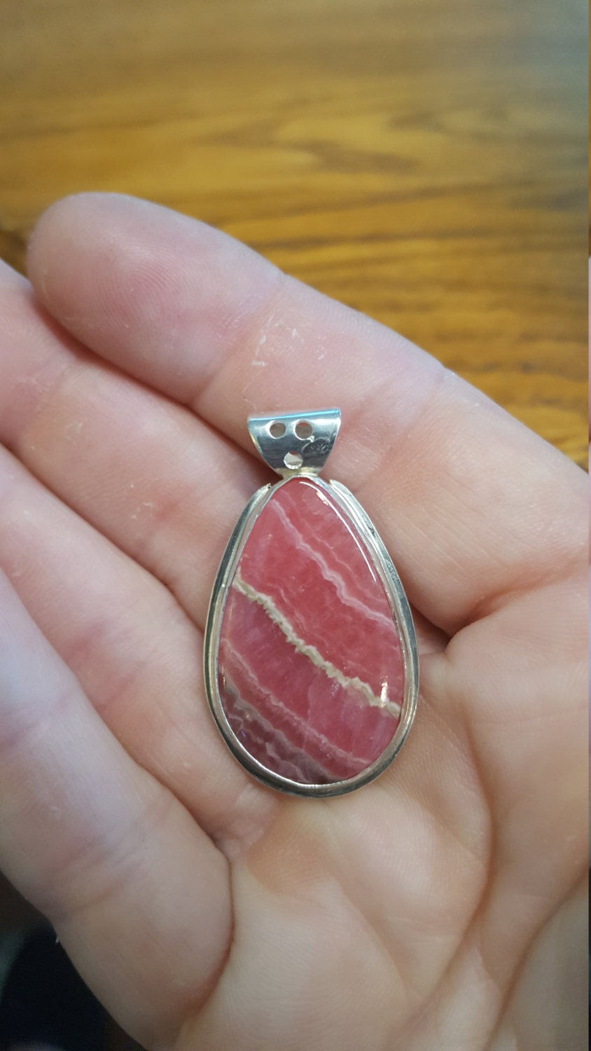 Rhodochrosit Anhänger, Silber Lünette, Schmuck Teardrop von DianaReevesJewelry