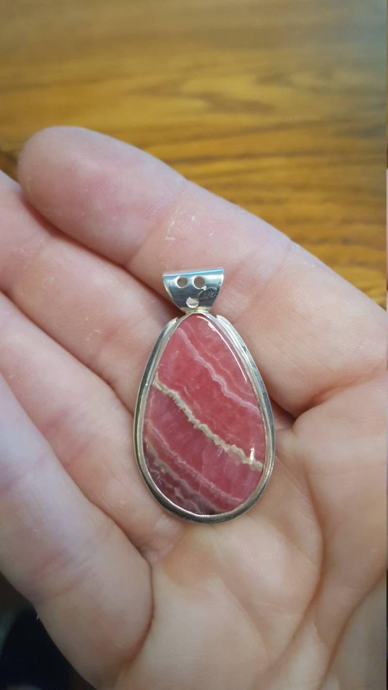 Rhodochrosit Anhänger, Silber Lünette, Schmuck Teardrop von DianaReevesJewelry