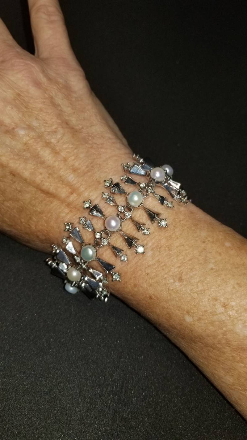 Vintage Signiert Ora Art-Deco-Armband, Rhodiniert, Silber, Perle Und Swarovski-Kristall von DianaReevesJewelry