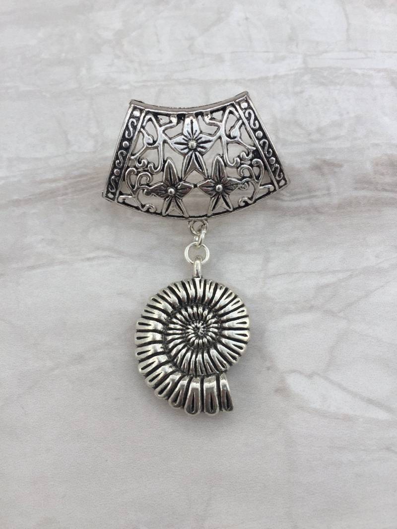 Fossil Ammonit Schal Anhänger, Schmuck, Silber Anhänger von DianaSianCrafts