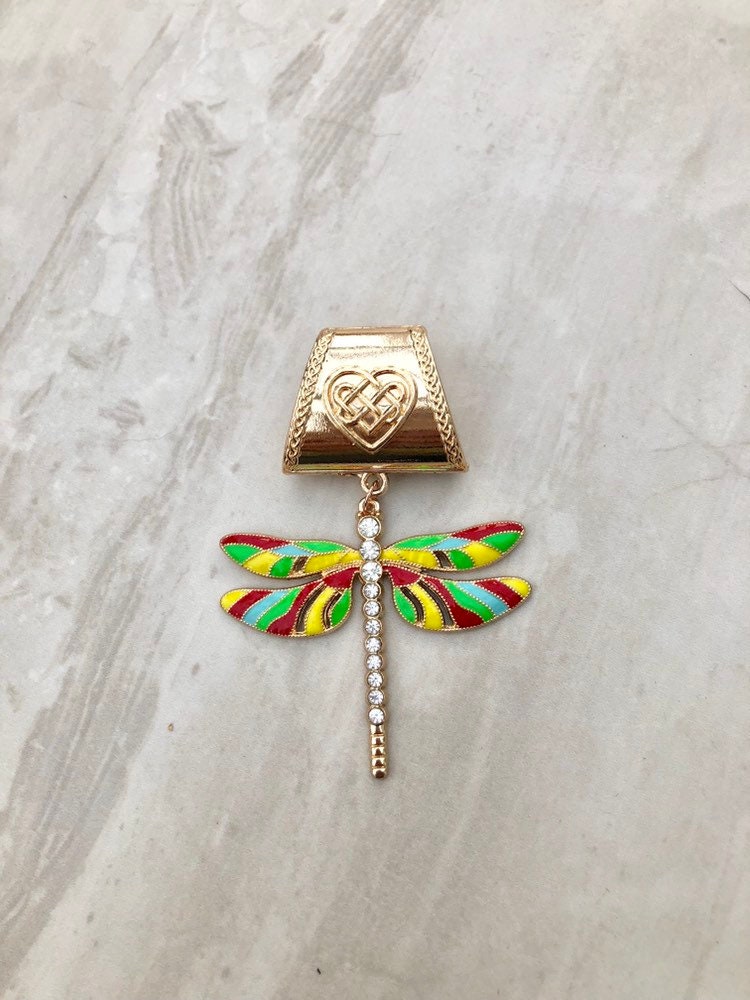 Regenbogen Libelle Als Anhänger Für Schal/Seidentuch von DianaSianCrafts