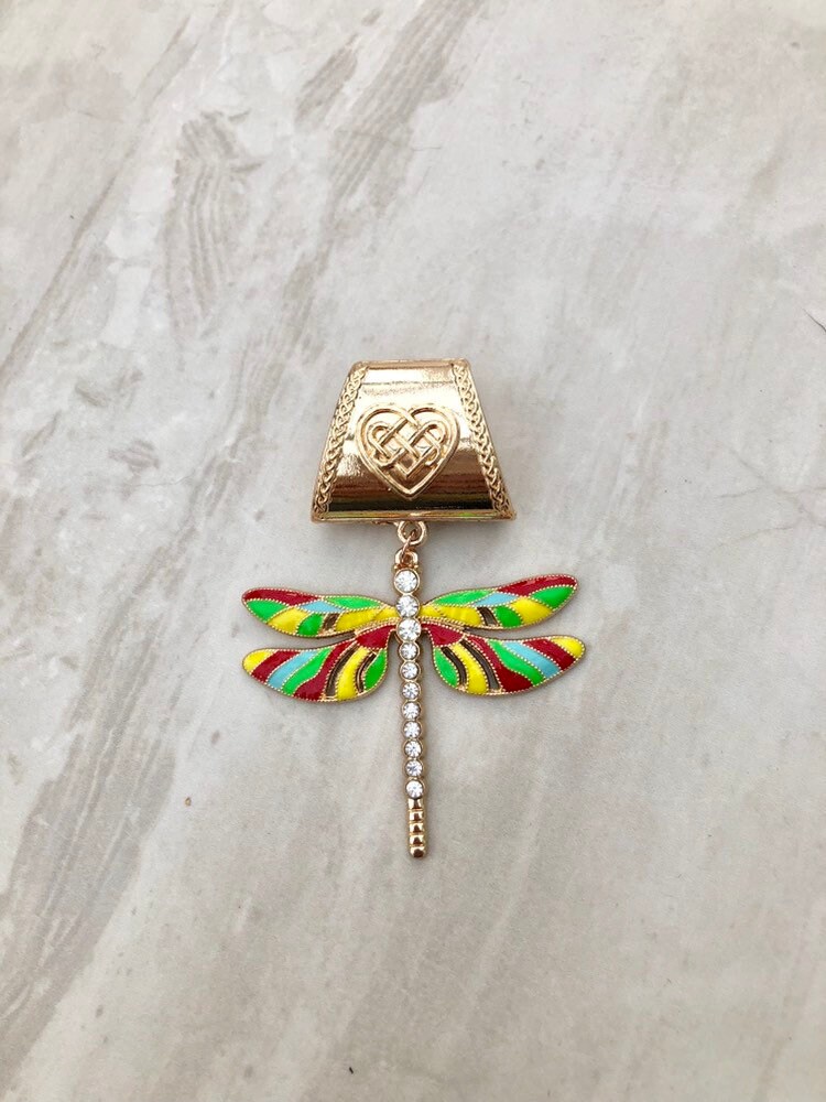 Regenbogen Libelle Als Anhänger Für Schal/Seidentuch von DianaSianCrafts