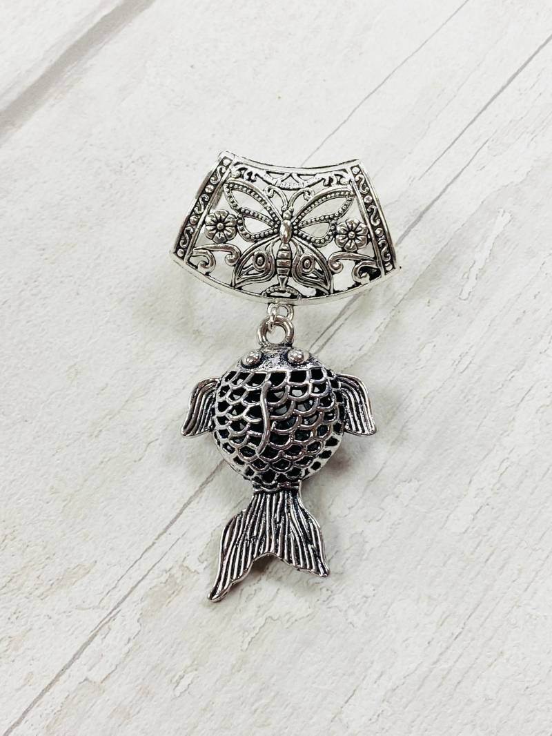 Silber Fisch Schal Anhänger, Schmuck, Geschenk Für Sie von DianaSianCrafts